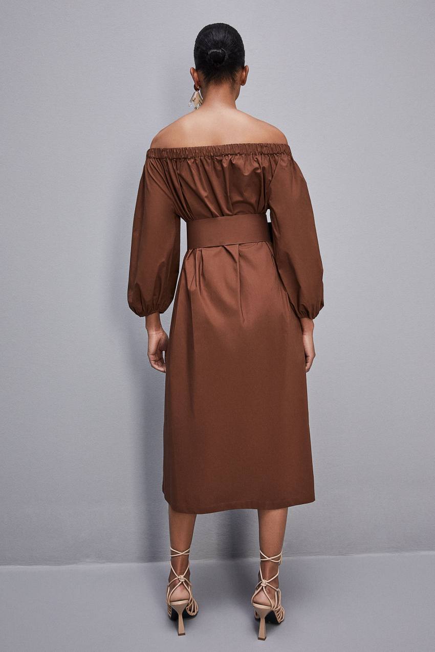 Patrizia Pepe Off-shoulder Dress With Belt Brązowe | 4927FSPXV