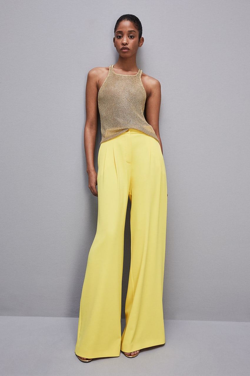 Patrizia Pepe Pleated Pants In Fluid Twill Żółte | 6820BVRUG